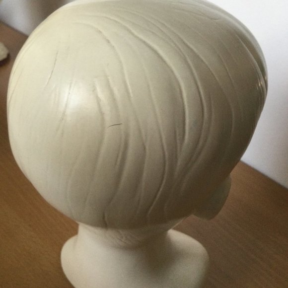 Two vintage Valerie bust sculptures woman & man head signed excellent condition - Picture 6 of 10